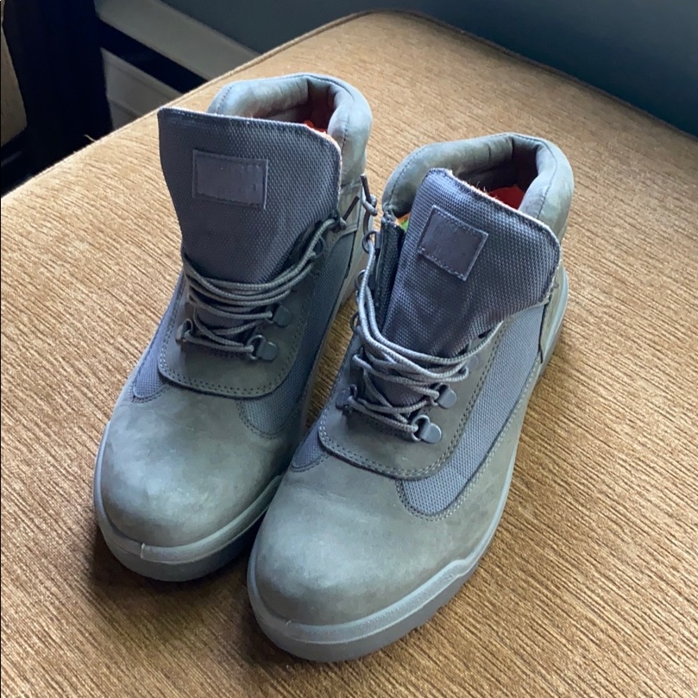 NWOT: men’s timberland boots